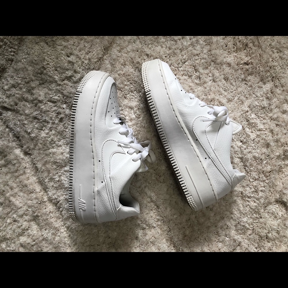 Nike Air Force 1 Sage Low
